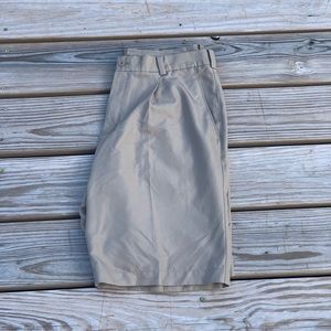 Nike Golf Khaki Shorts 32 Excellent Condition